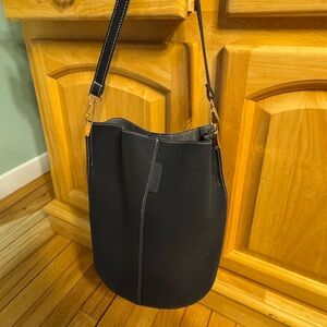 Chic  Shoulder Bag gold finish hardwar